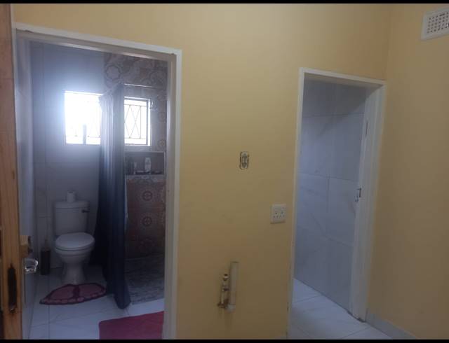 5 BEDROOM FREEHOLD FOR SALE IN NEWHOLME